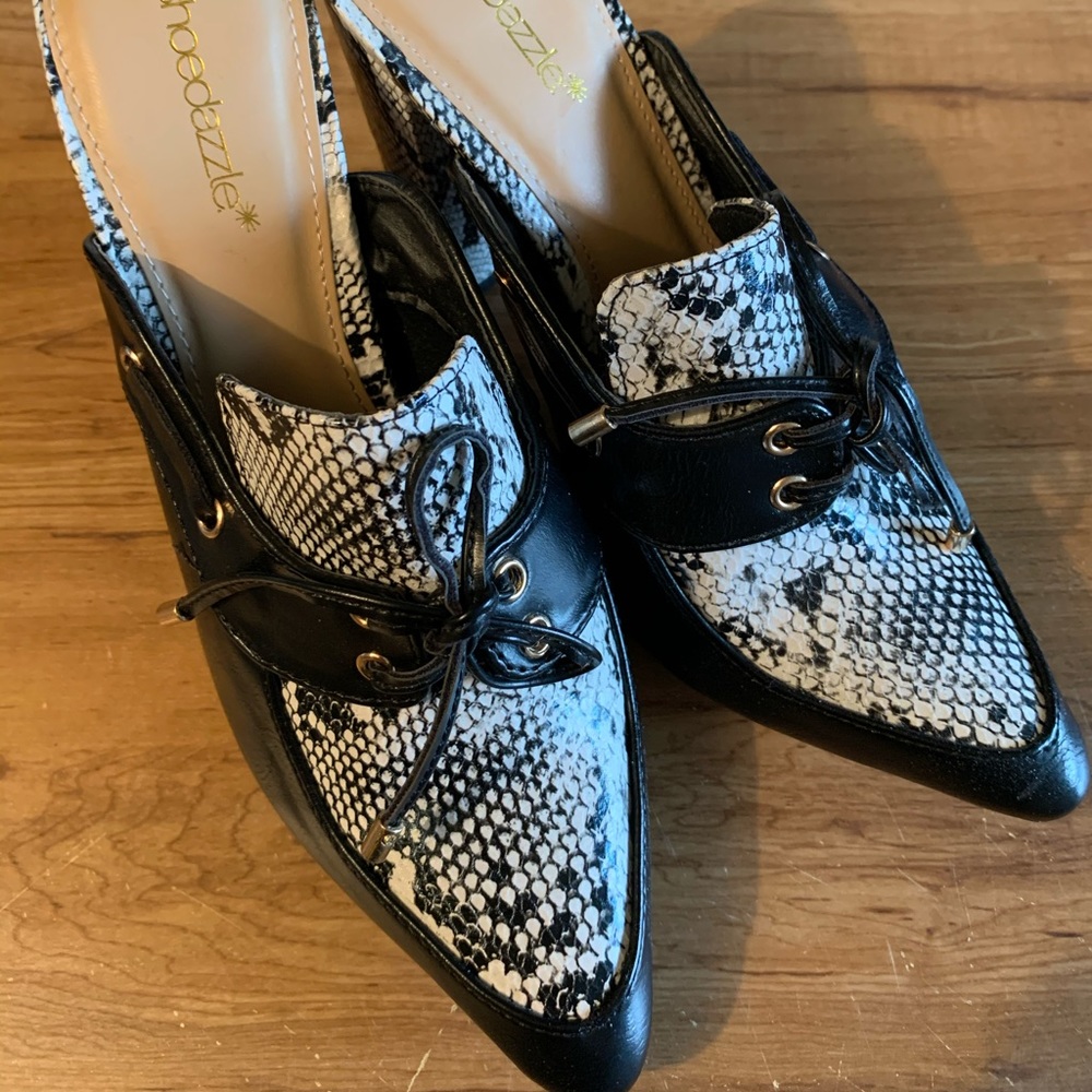 Python print heeled mules